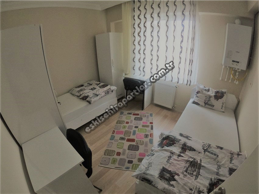 Çağdaş Erkek Apart