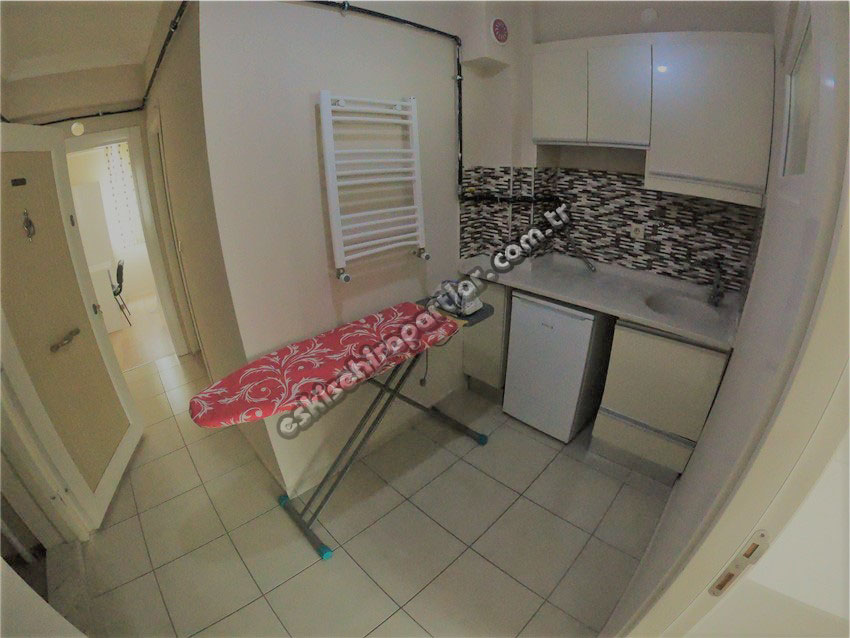 Çağdaş Erkek Apart