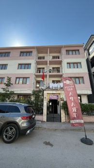 Prenses Kız Apart