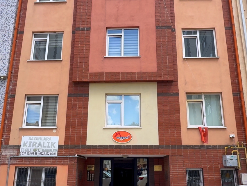 Kartal bayan apart