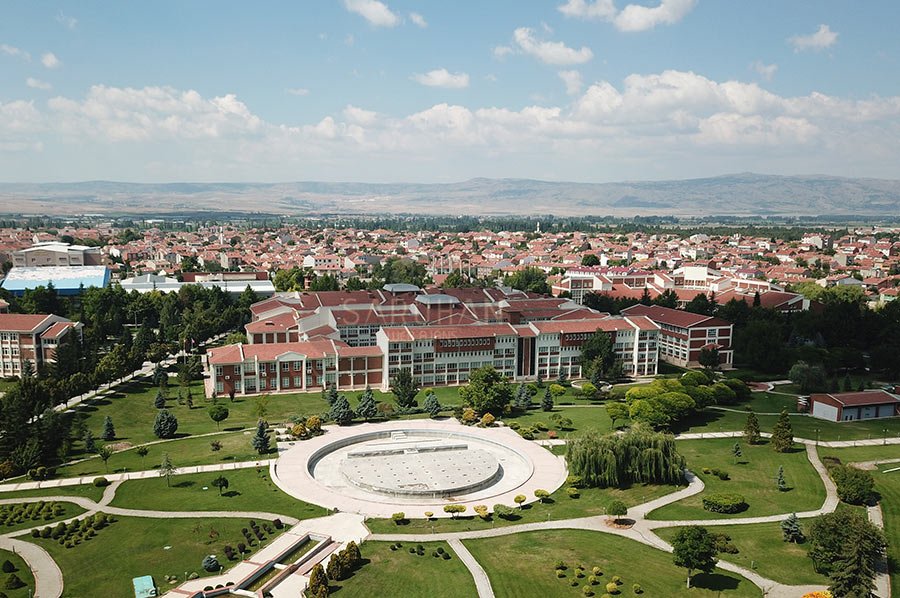 Eskişehir Teknik Üniversitesi Fen Fakültesi Nerededir?