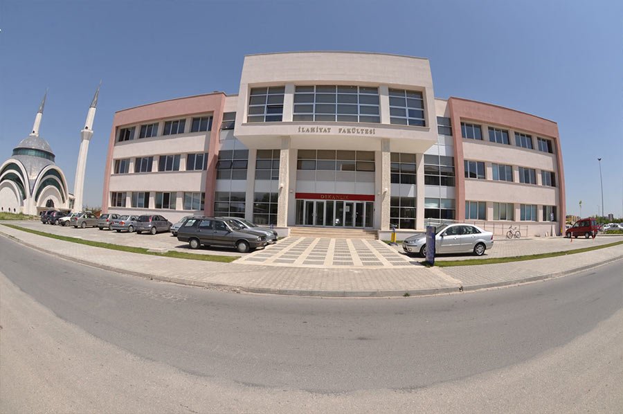 Osmangazi Üniversitesi İlahiyat Fakültesi