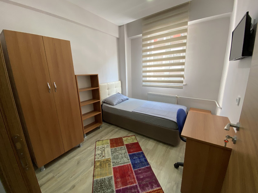 Güven Erkek Apart
