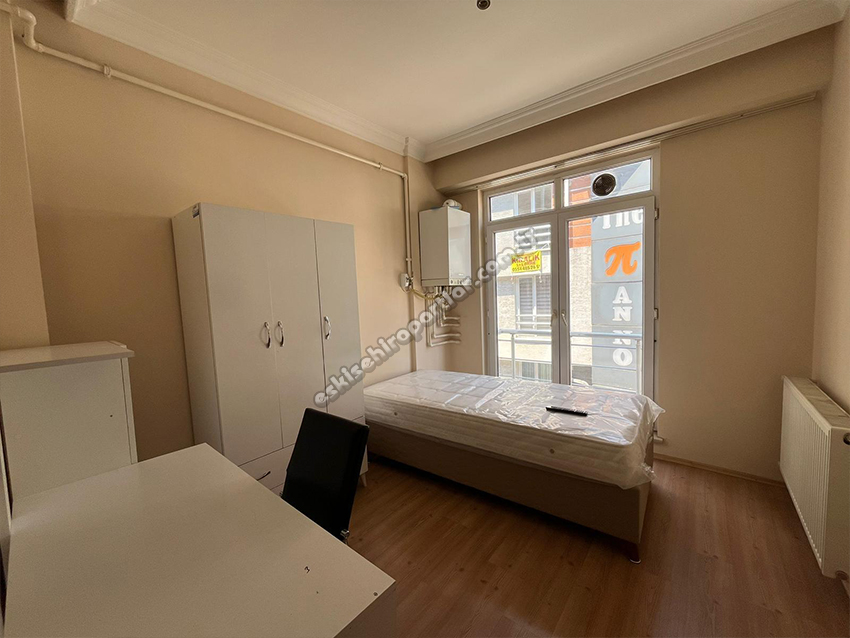 Balâ Kız Apart