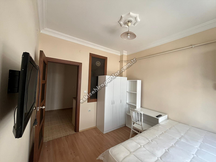 Balâ Kız Apart