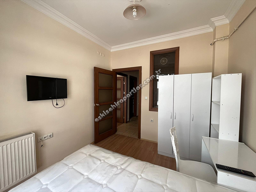 Balâ Kız Apart