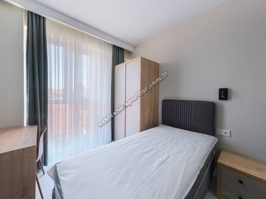 Çemberci Apart A3 Premium Kız Suit