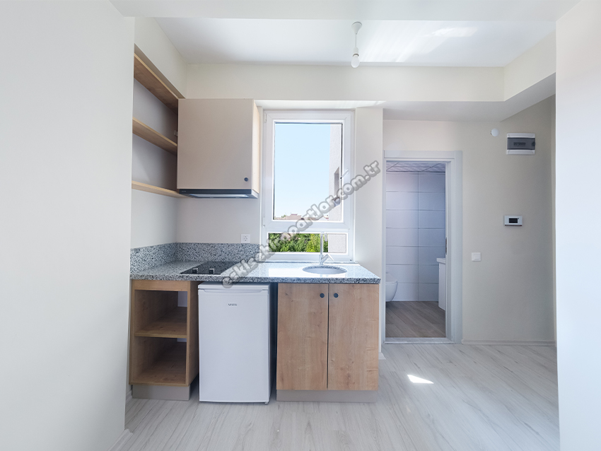 Çemberci Apart A3 Premium Kız Suit