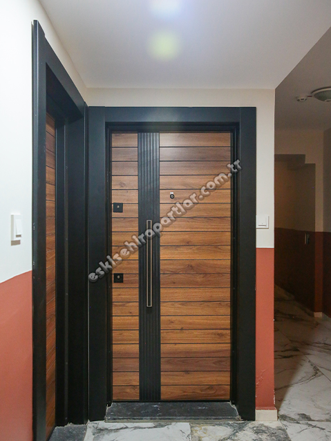 Çemberci Apart Black Sea Suit