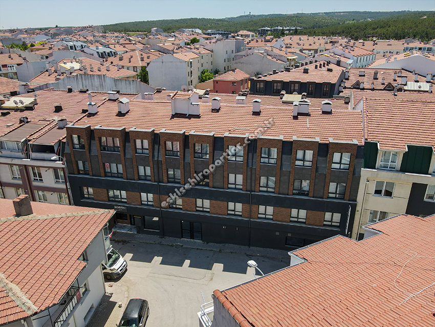 Çemberci Apart Black Sea Suit