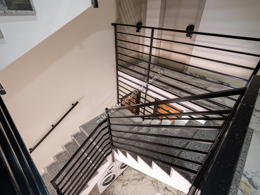 Çemberci Apart Ege Premium Kız Suit