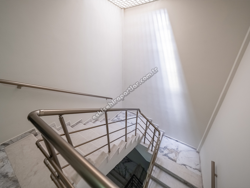 Çemberci Apart Karaca 2 Premium Kız Suit