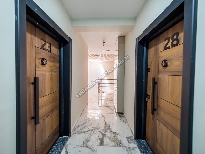 Çemberci Apart Karaca 2 Premium Kız Suit