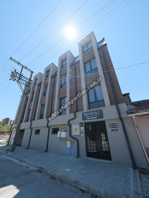 Çemberci Apart Karaca 2 Premium Kız Suit