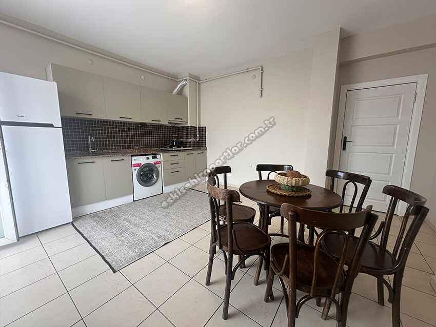 Luna Hous Kız Apart