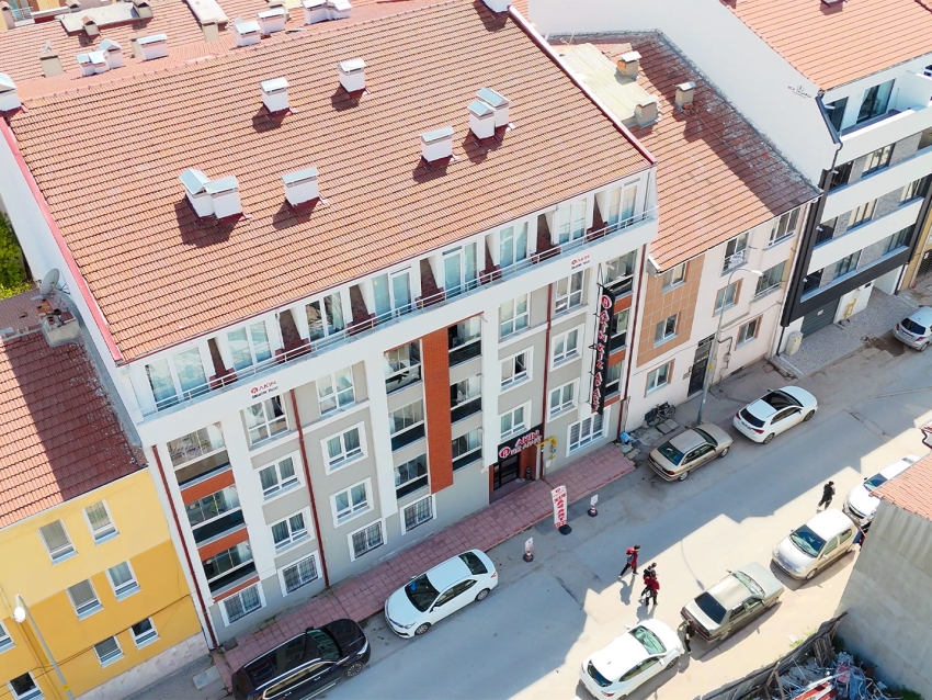 Akın kız apart