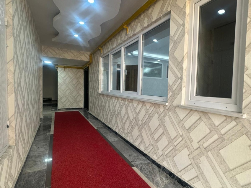 Akın kız apart