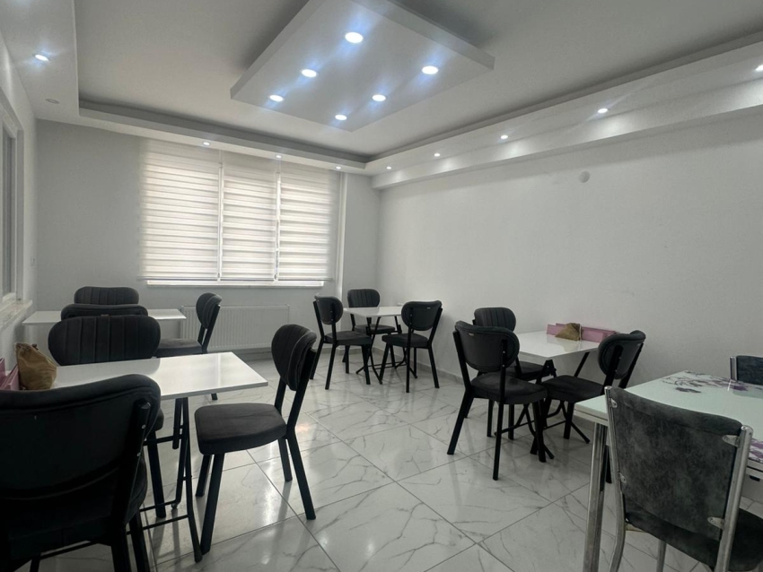 Akın kız apart