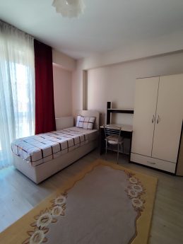 Bahar kız apart